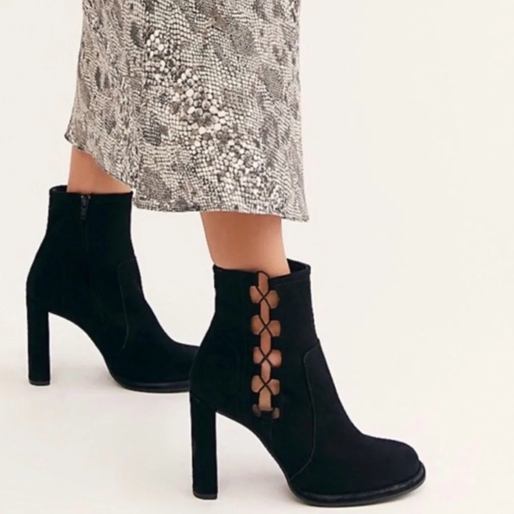 Free People Black Suede Ankle Boots Lace-Up Side Cutout Block Heel Booties 7.5